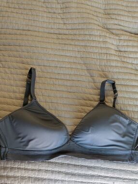 Lively Wireless Smooth T-shirt Bra - Slate Gray 36D Racerback Option